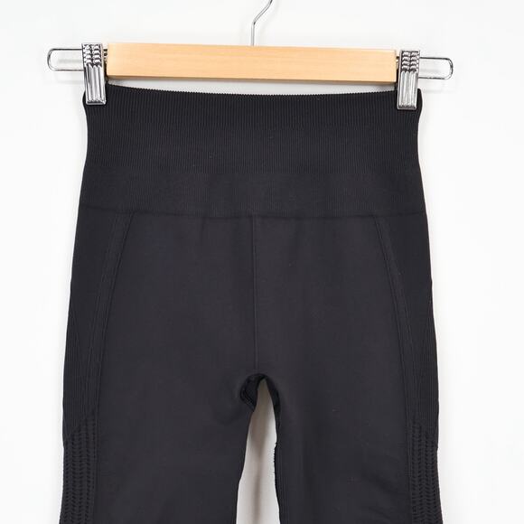 Lululemon Women's Seamless Flow & Go Crop Tight Charcoal Size 4 - Picture 2 of 6